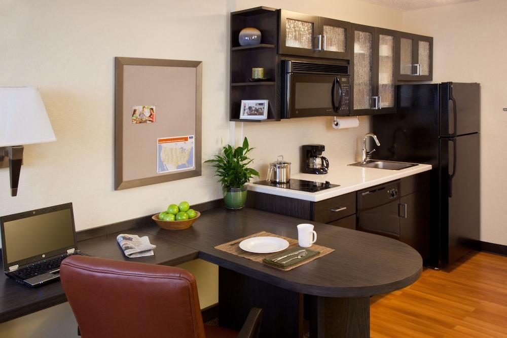 Candlewood Suites Bloomington By Ihg Εξωτερικό φωτογραφία