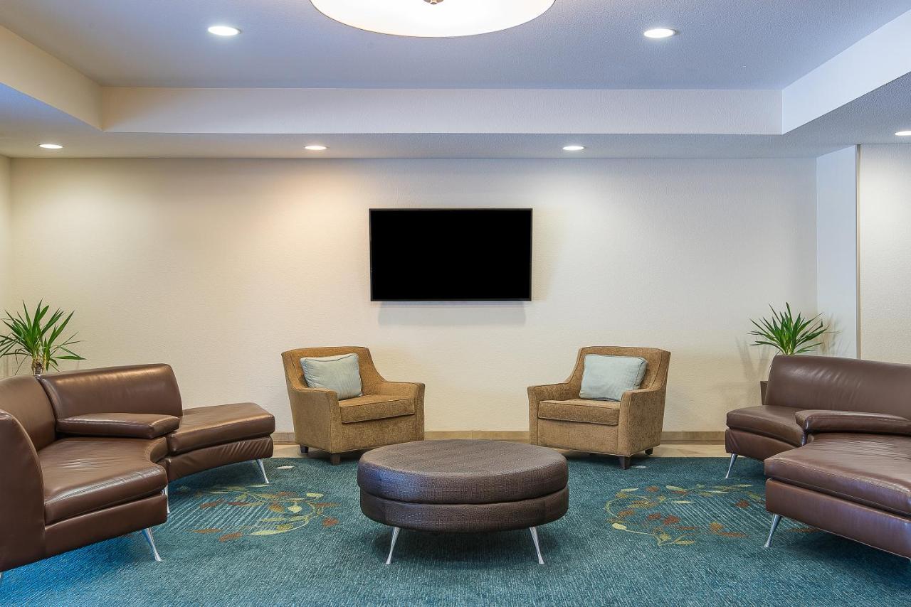 Candlewood Suites Bloomington By Ihg Εξωτερικό φωτογραφία